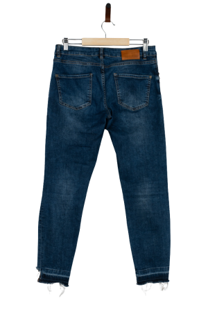 b22d2ea68b9a6c07b044bd6fb5e50663.png