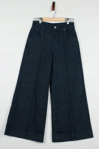 Przejdź do produktu Karl Lagerfeld damskie spodnie, szerokie nogawki, ciemny denim, rozmiar 26, stan idealny